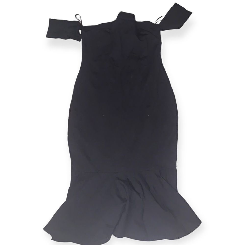 Forever 21 Contemporary off the Shoulder mermaid dress